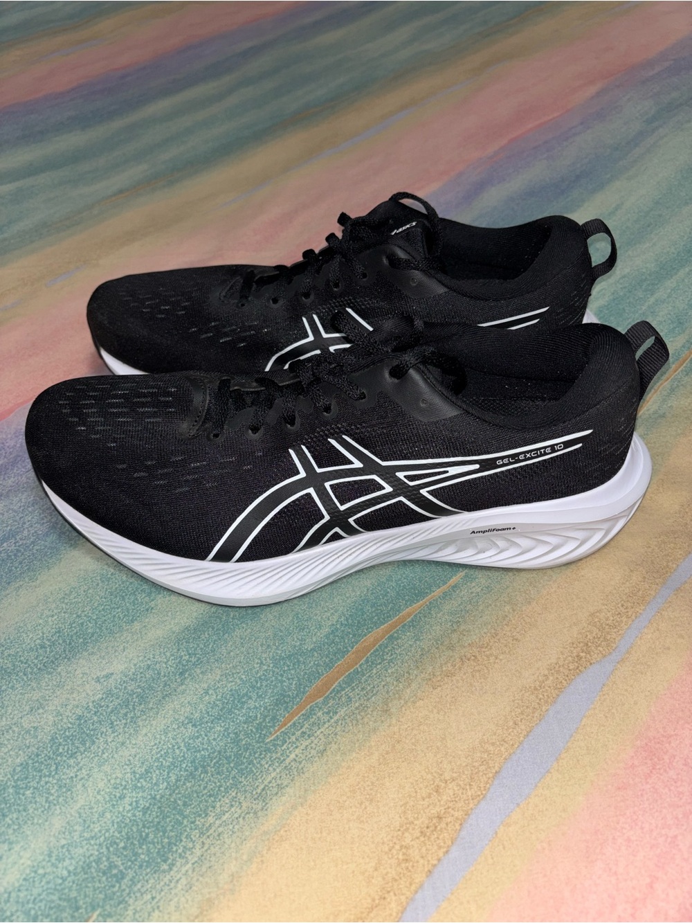 Asics Gel-Excite 10 Black & White men’s 10.5 Athletic Running Shoes extra wide
